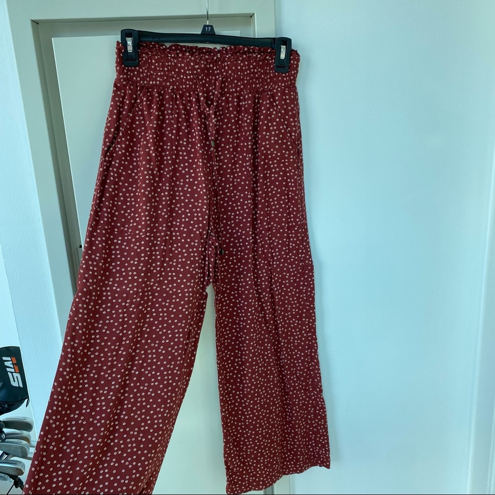 Abercrombie & Fitch wide leg Flowy Flower 🌺 Pants🌺🌺
